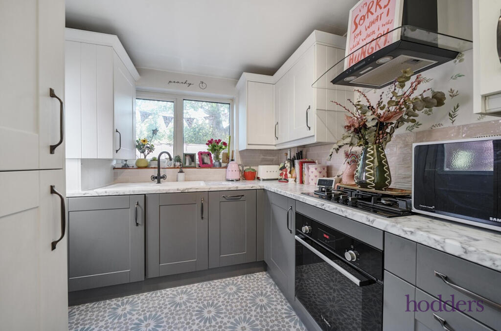 b7f9eced-c5da-4a9...