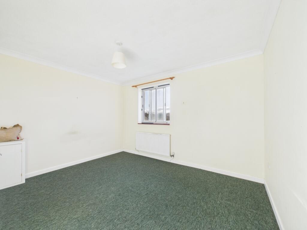 CAM01721G0-PR0105-STILL004