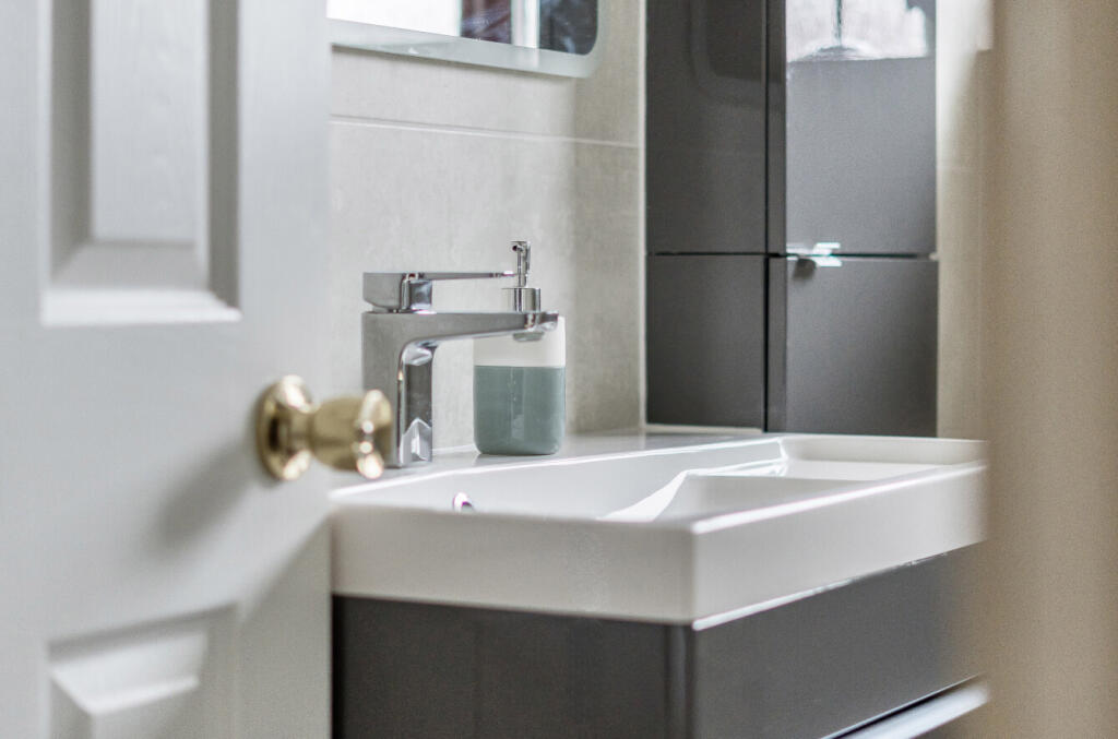 1343014-26-68ad9e...