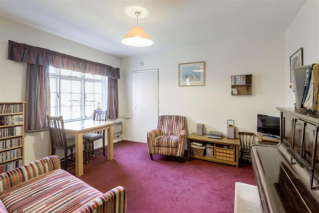 Flat 5 - Living Room