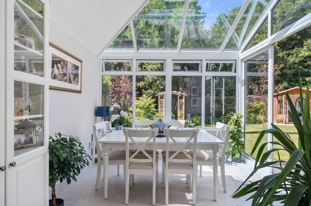 1309824-8-6852fe8...