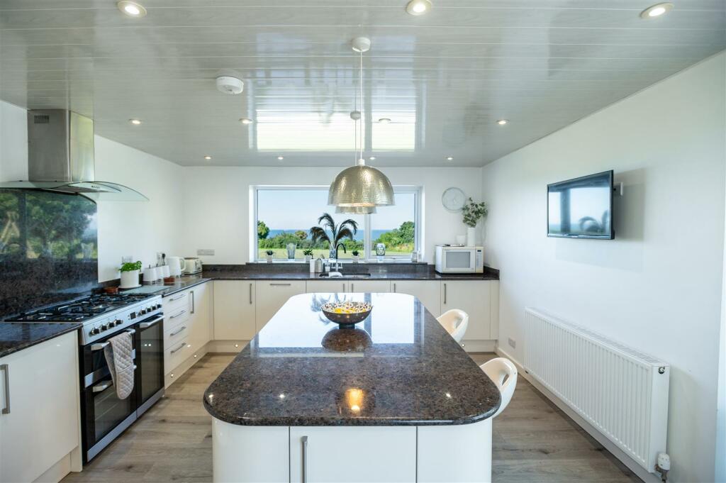 Interior Photographs - Penrallt, Benllech-23.jpg