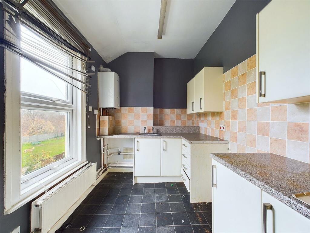 10 - 2 X 1-Bed Flats In St Werburghs.jpg