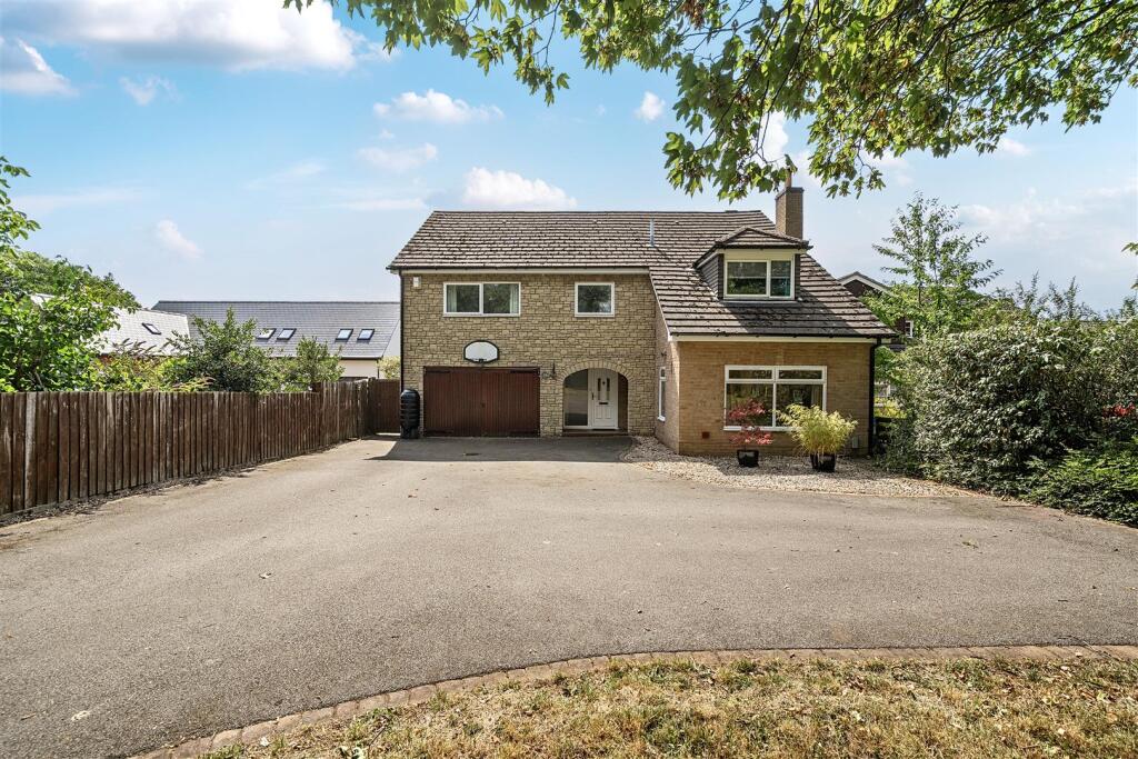 25 Bradden Road, Greens Norton (6).JPG