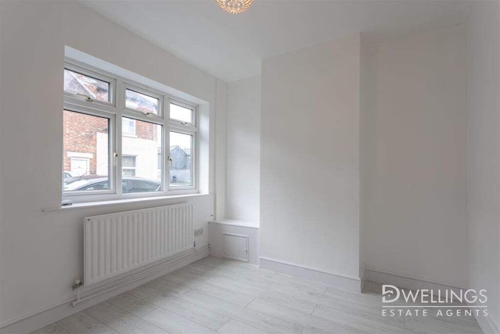 DWELEST- 53 Byrkley Street, DE14 2EL-0002.jpg