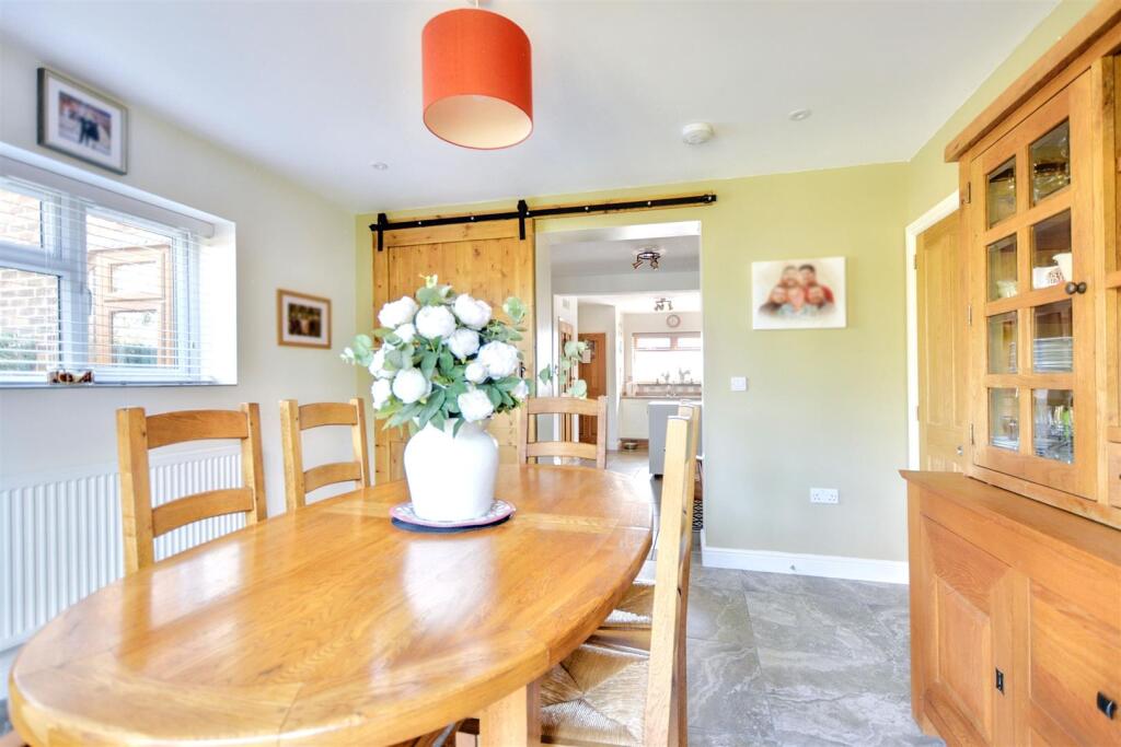Dining Room_2.jpeg