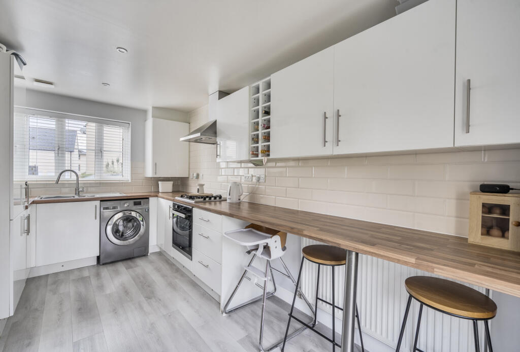 1356456-8-68d3c17...