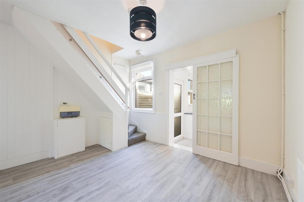 BEACONSFIELD PLACE  (5).jpg