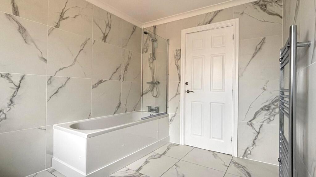 8 Ensuite