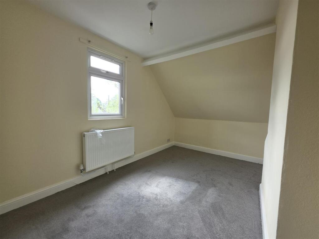 Flat 4, 110 Smisby Road