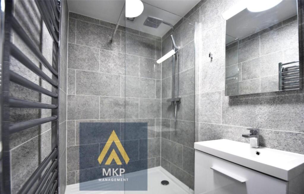 GF BathroomC.JPG