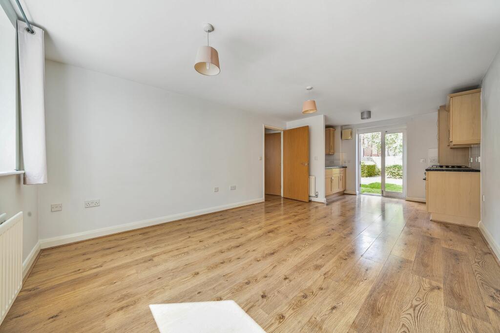 Living Room/Dining Room (1)