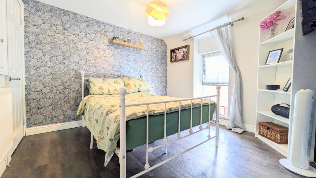 PXL_20250905_094252774.MP~2