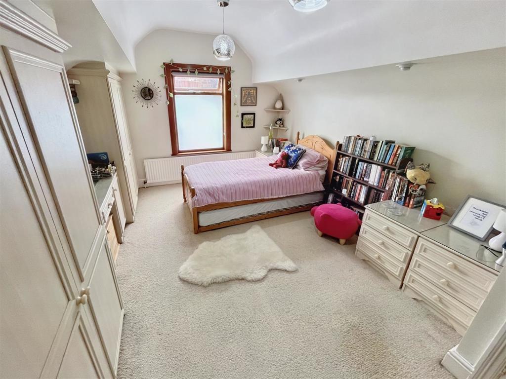 Bedroom 4 Aspect 3.jpg