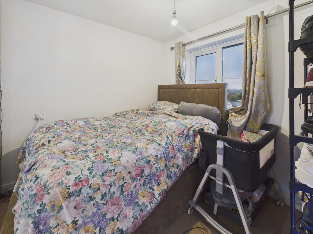 CAM04273G0-PR0226...