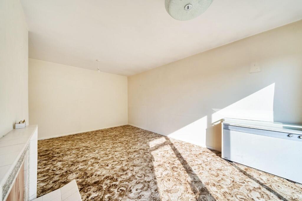 Lounge corner.jpg