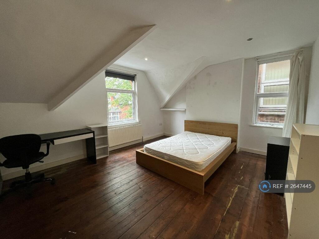 Top Floor Bedroom 1