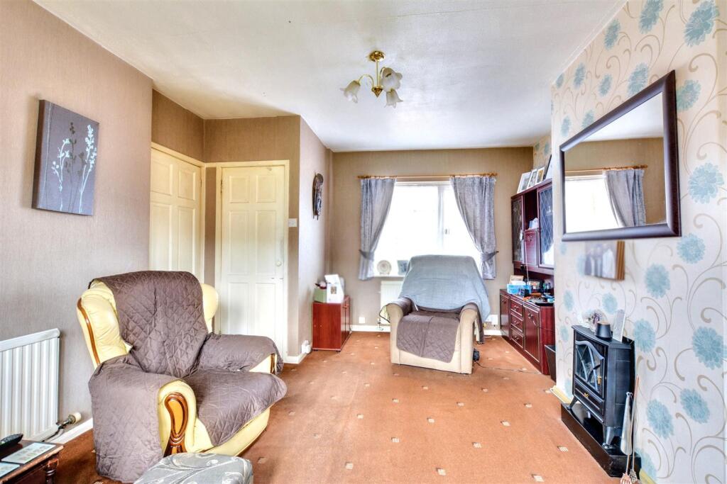Lounge/Sitting Room