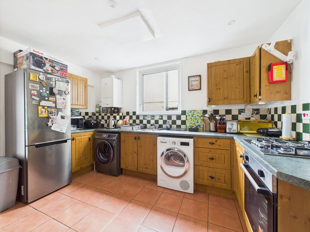 CAM02089G0-PR0529...