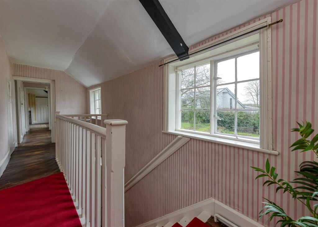 Bridge Cottage-landing.jpg