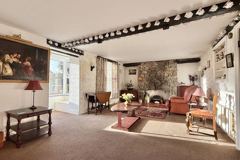 24' Living Room