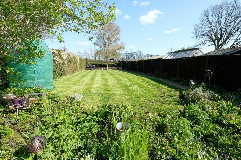 GARDEN 