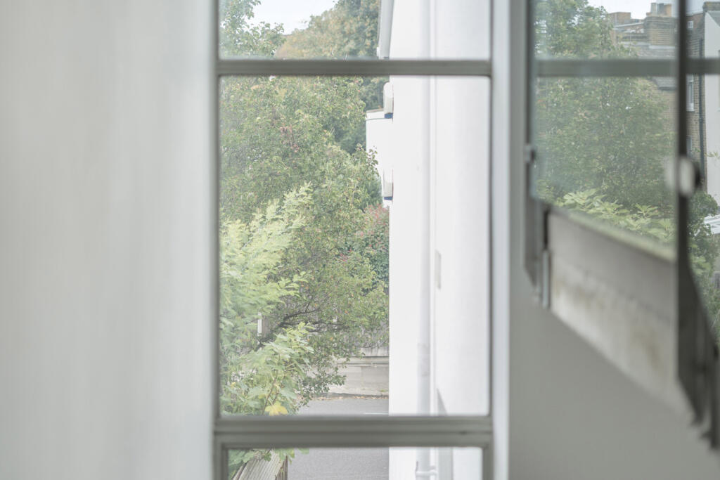 1359008-24-68dd07...