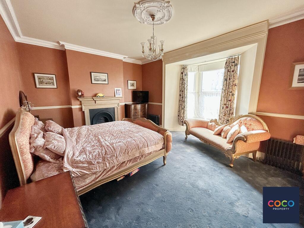 (Second Floor) Bedroom One