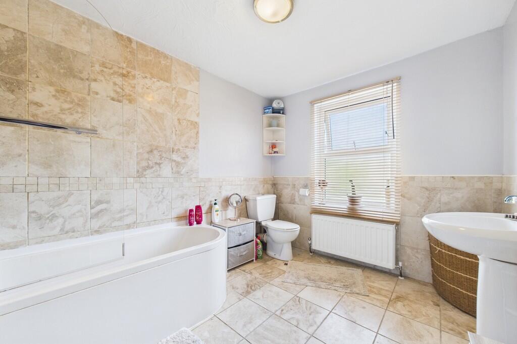 CAM01085G0-PR0576...