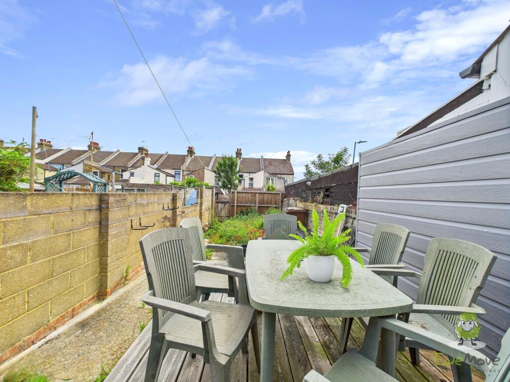 CAM01543G0-PR0134-STILL044