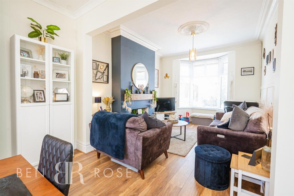 Lounge / Dining Room