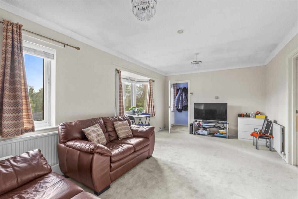 141d Totteridge Rd, HP13 6HR-7.jpg