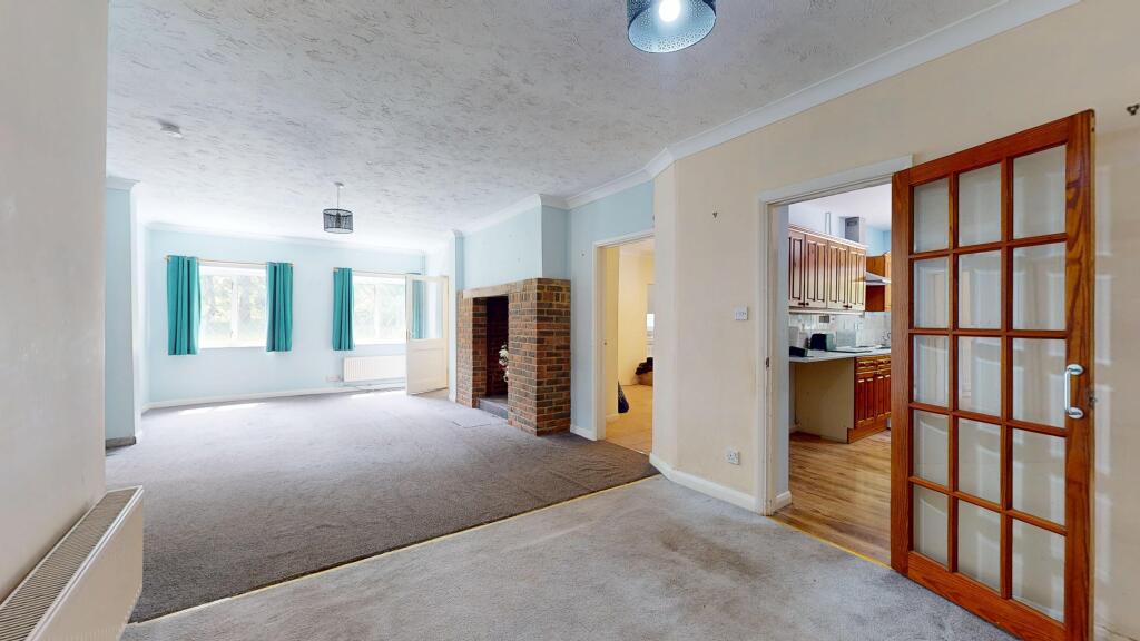 Hopewell, Chapel Woods, Charing, Ashford, Kent, TN27 0NP