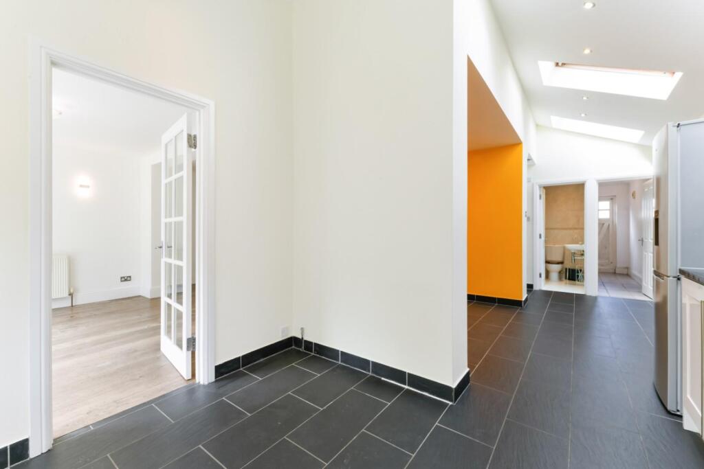 STONELEIGH PARK ROAD (13).jpg