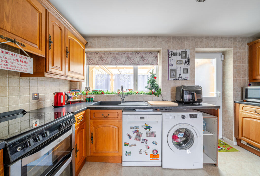 1383014-10-69247e...