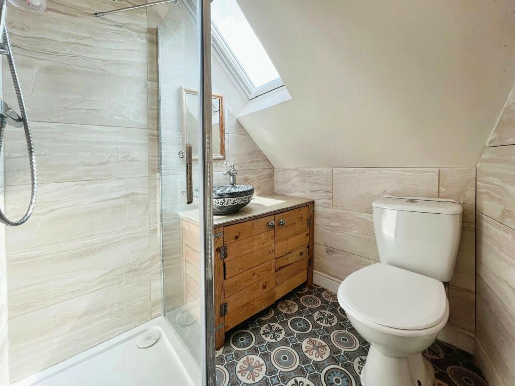 2nd Floor Bathroom