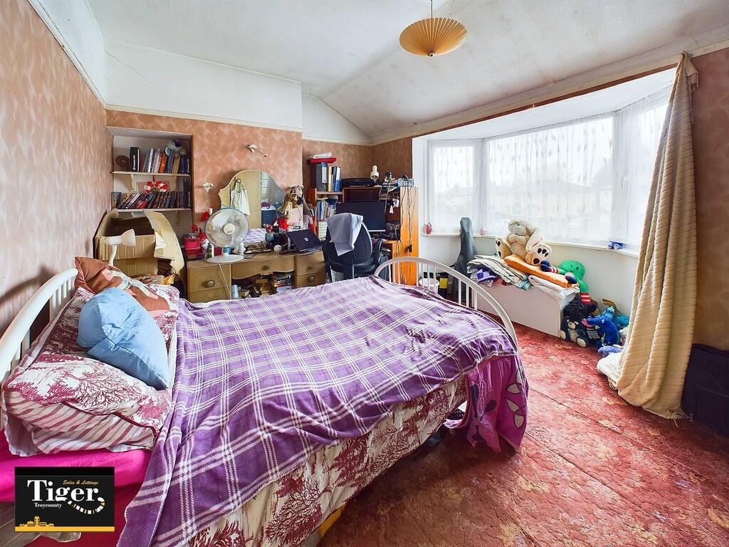 CAM02176G0-PR0469...