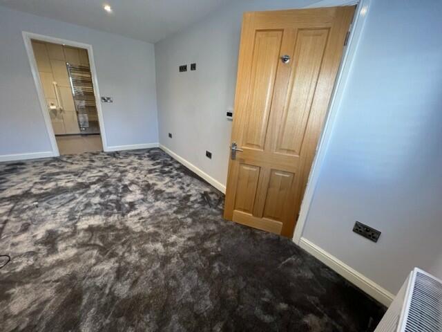 ground floor  master bedroom
