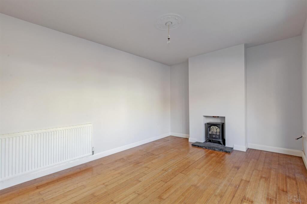 Reception Room-3.jpg