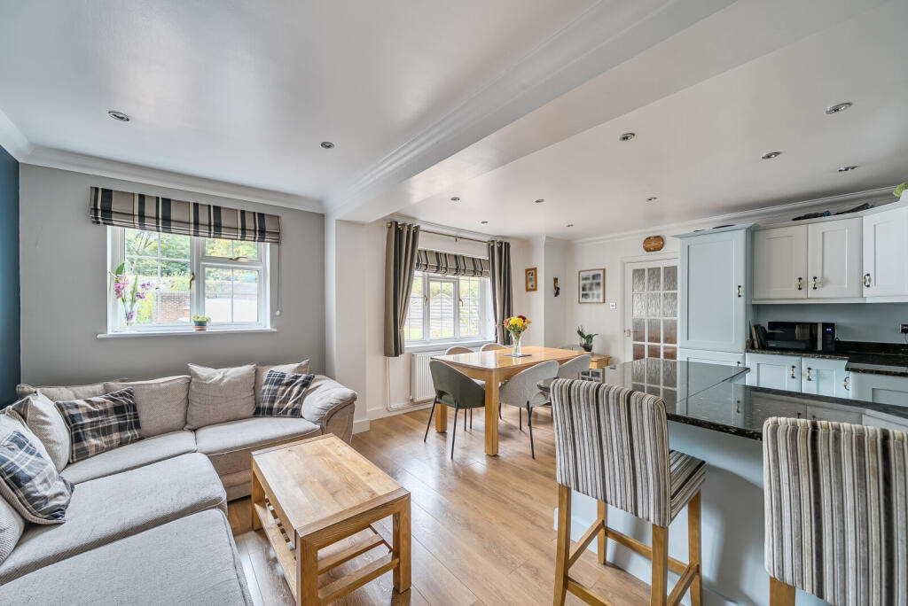 1369226-10-68ef9d...