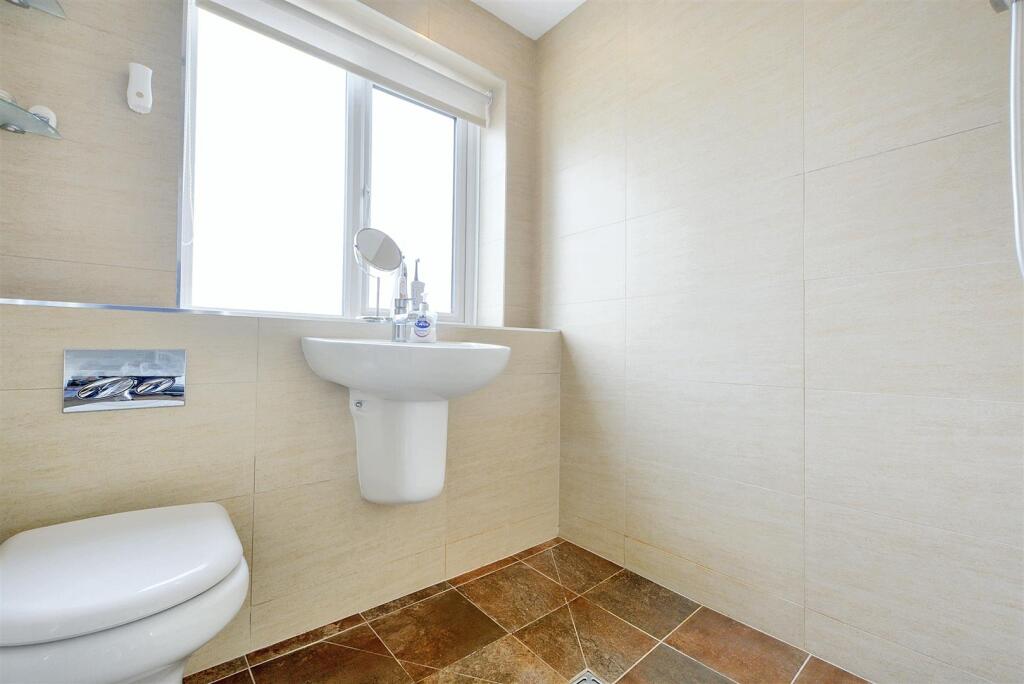 Shower Room.jpeg