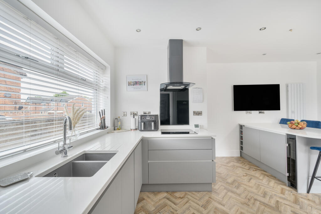 296821e41f8c3d51293735arw29