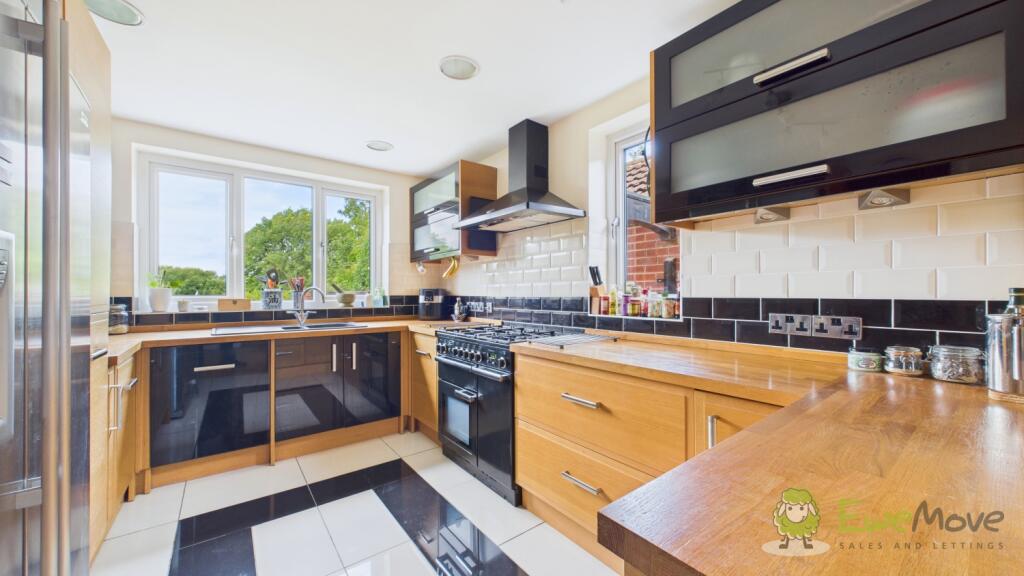 CAM03669G0-PR0022-STILL003