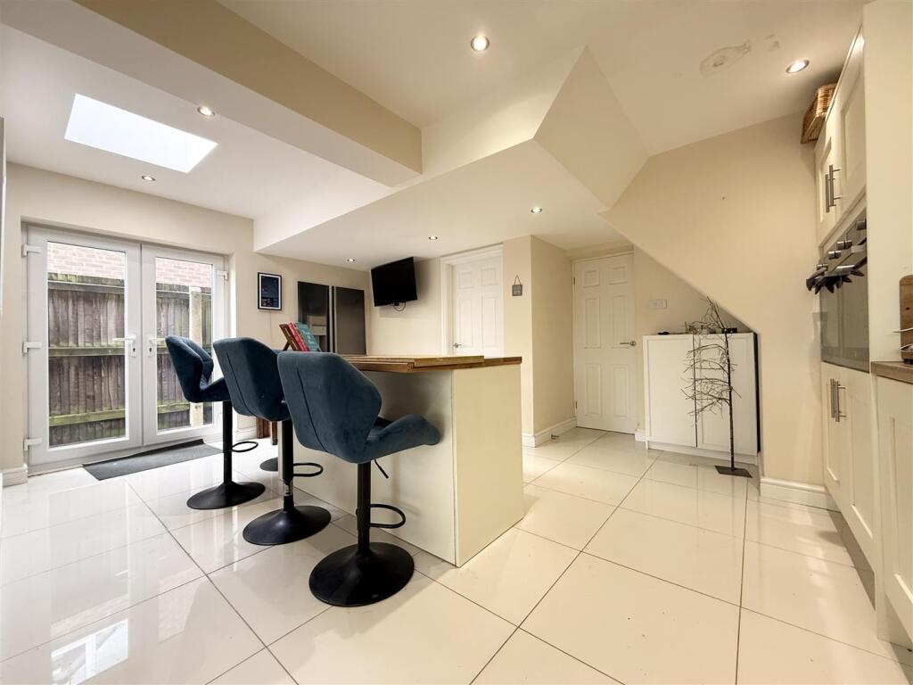 Family Dining Kitchen