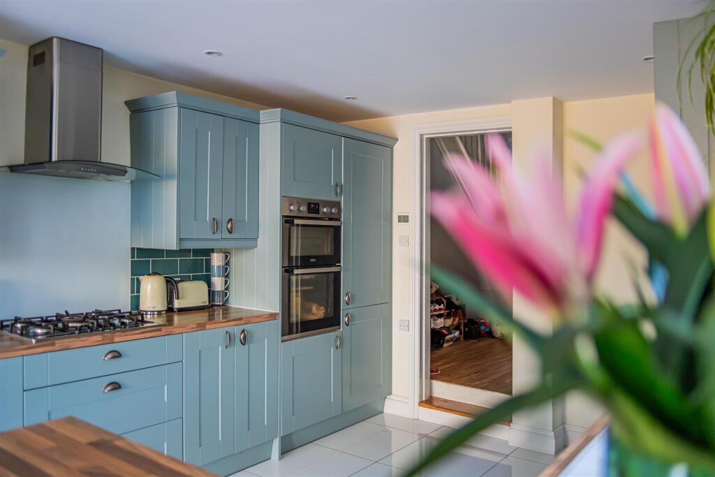 Kingsland Road 13 Lifestyle-4.jpg