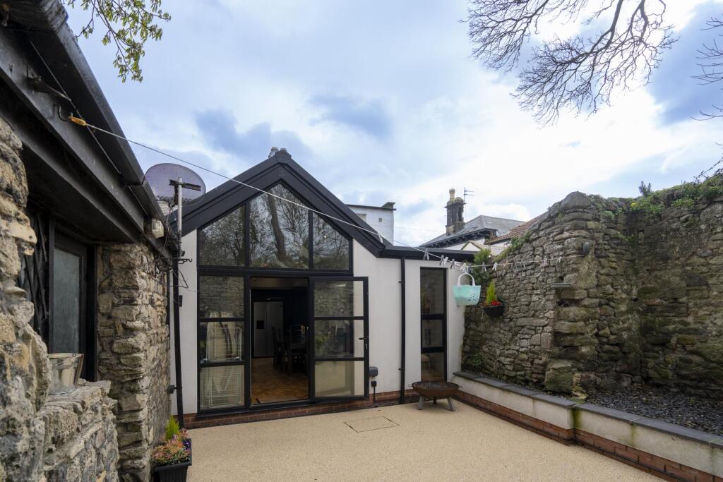 Whitburn House Lodge-47.jpg