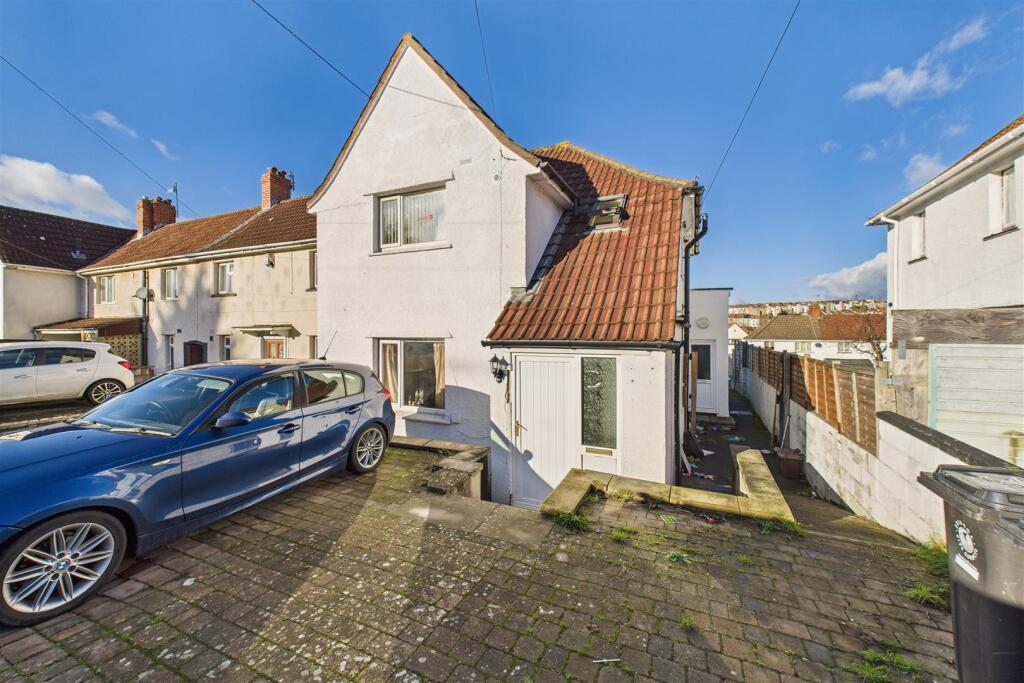 52 Lynton Road, Bedminster, Bristol BS3 5LT | Free