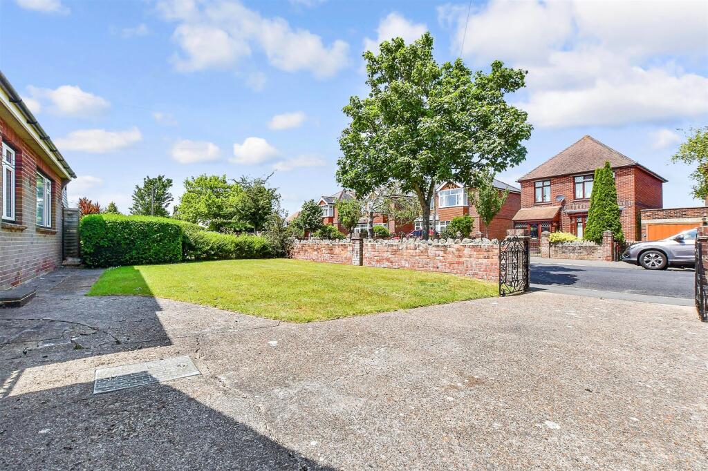 Driveway/Parking
