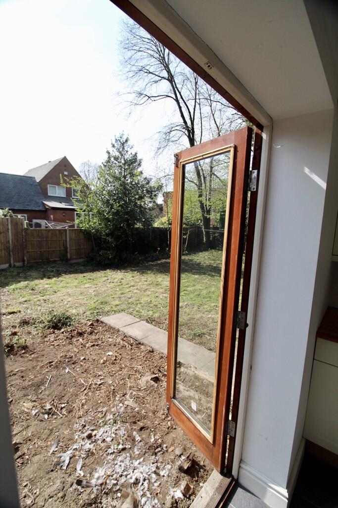 E98F20E0-14F5-43E...