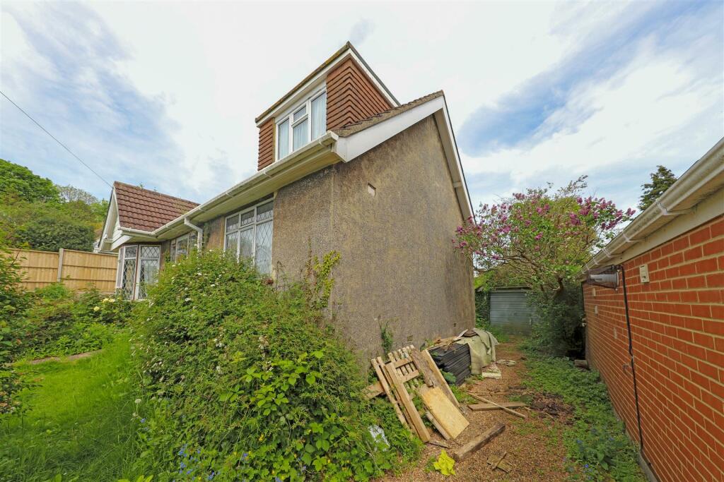 nicholas james sanyhils front garage_.jpg